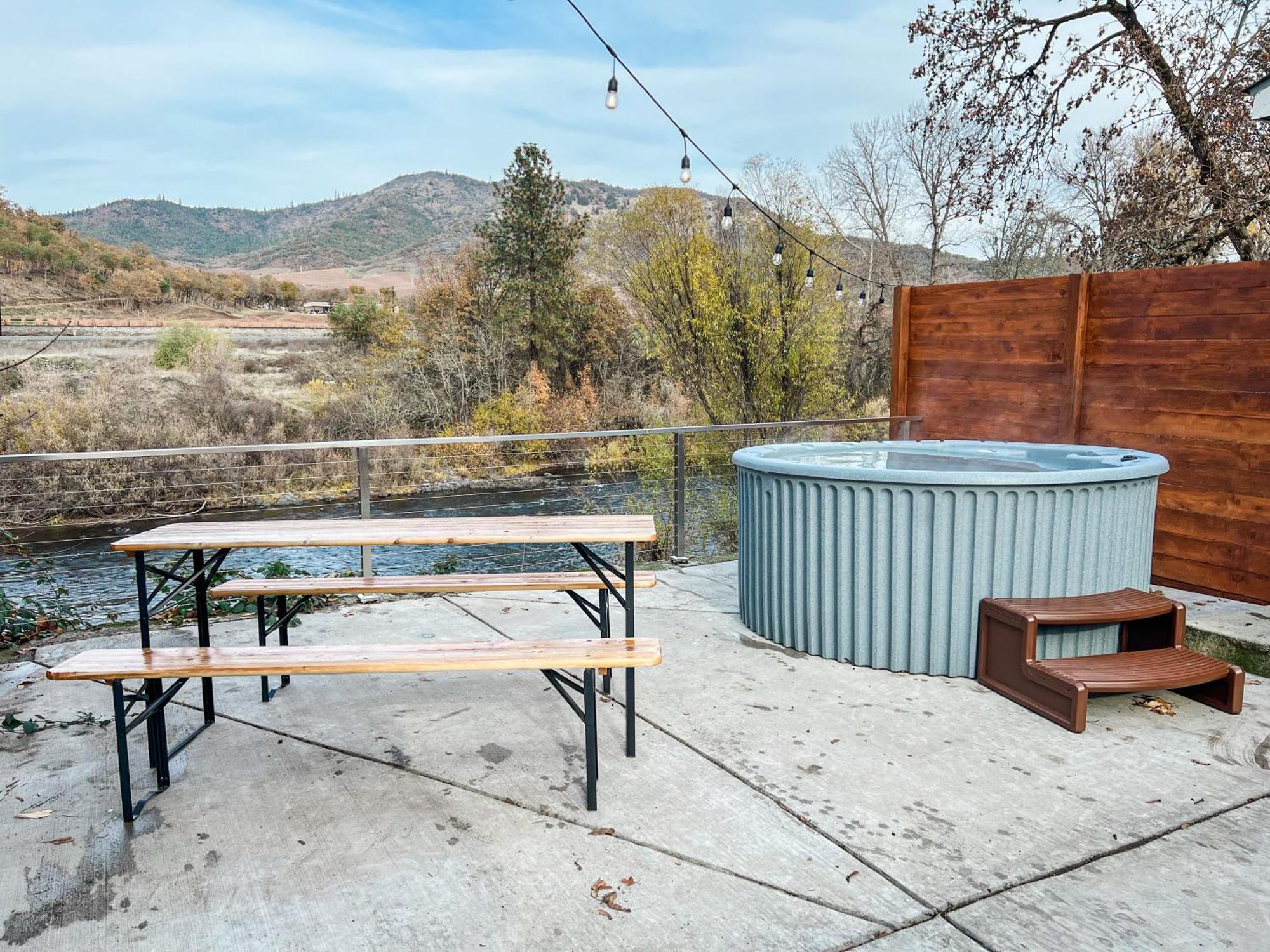 Waterfront River Apartments Rogue River المظهر الخارجي الصورة